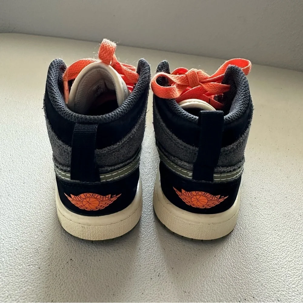 Jordan Mid Sneakers boys